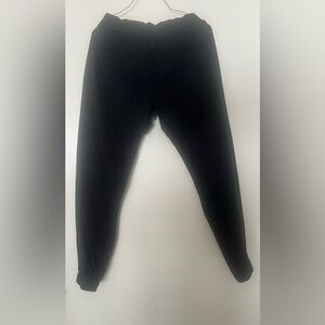 Ring of Fire - Jogger- back and side pockets.